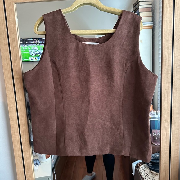 Suede-like brown tank - Picture 1 of 4